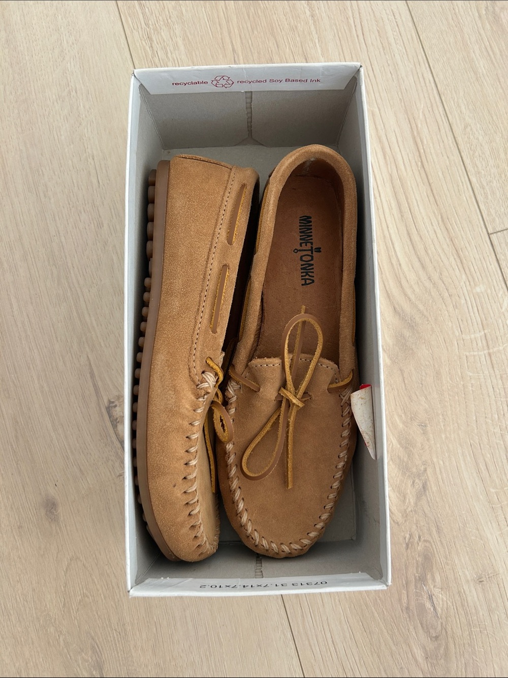 Minnetonka Men's Suede Moccasin Loafer - Tan size 9 NWT